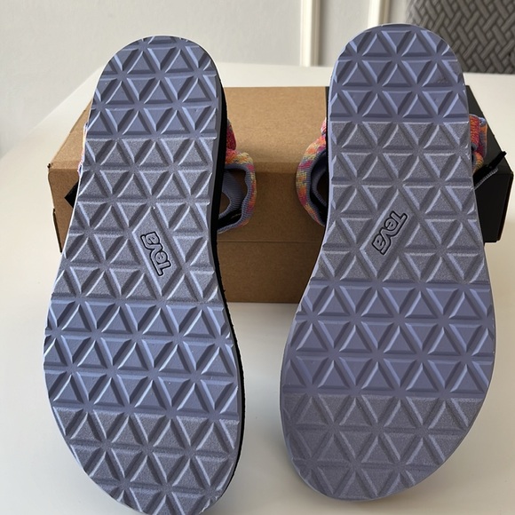 NIB TEVA Sandals size 8 - Picture 4 of 5